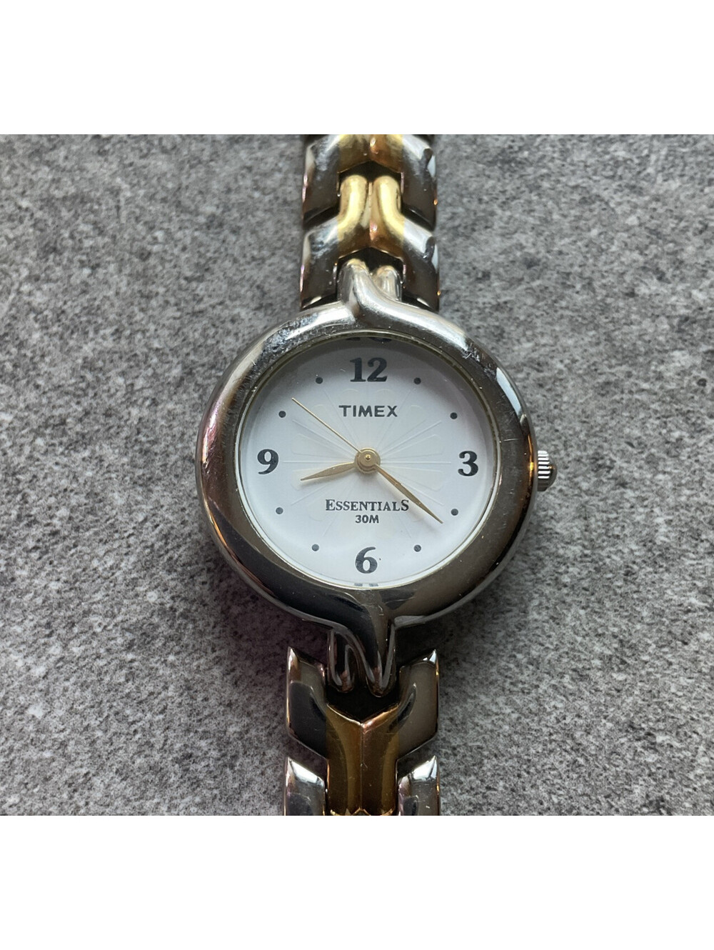 Beautiful Timex Womens Watch Two Tone Gold/Silver Case and Band White Dial A2